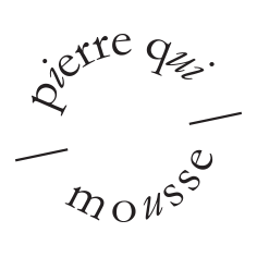 pierre-qui-mousse-logo-fond-transparent